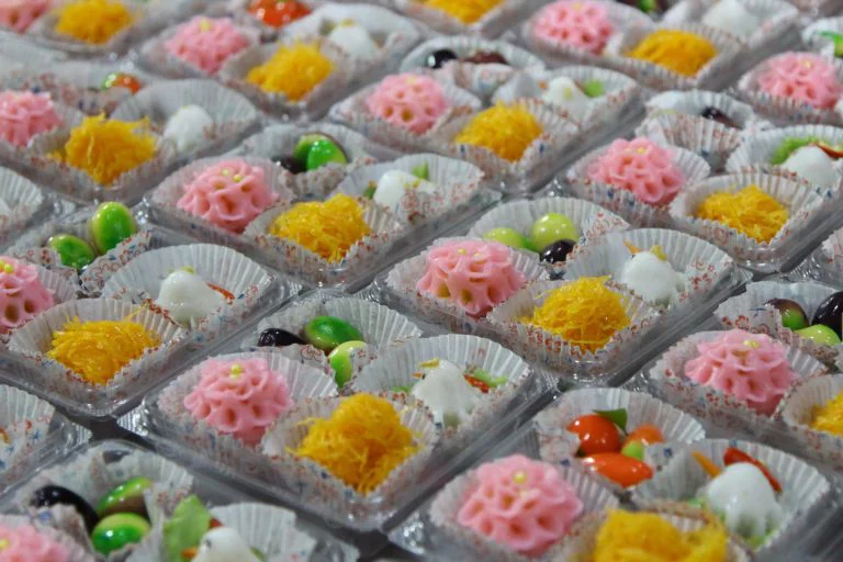 LINE_ALBUM_Snack-box-thai_๒๒๐๘๒๙_0-768x512-1